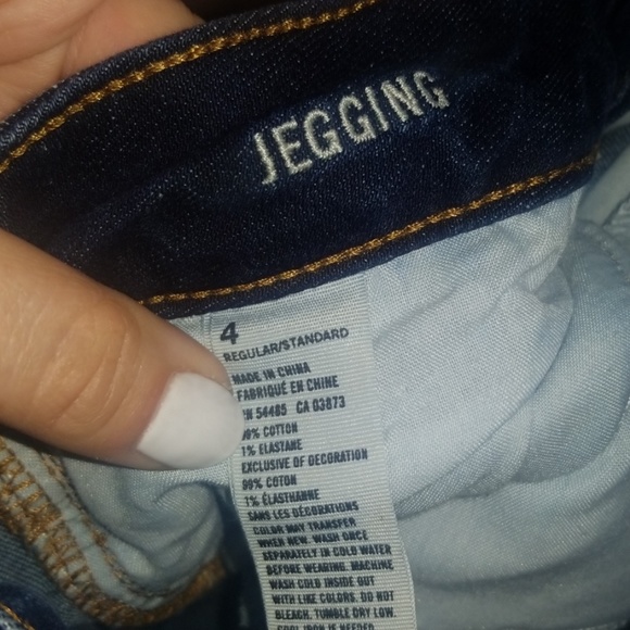 America Eagle dark wash ripped jeggings size 4 - Picture 5 of 5